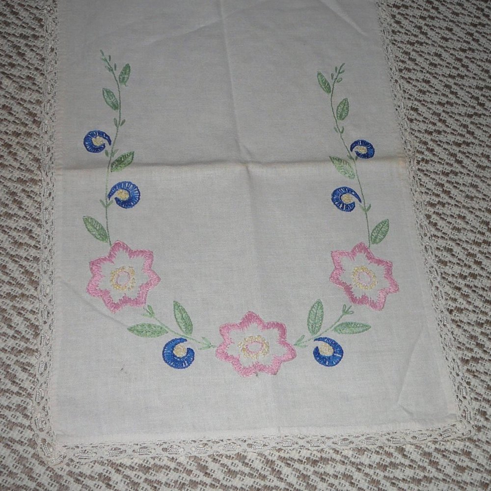 Vintage Embroidery Dresser Scarf Table Runner Doily
